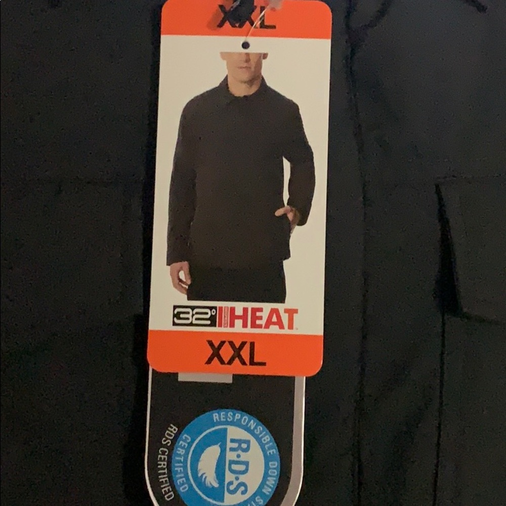 🎉🎉PRICE DROP🎉🎉 Men’s 32 Degrees Down Shirt